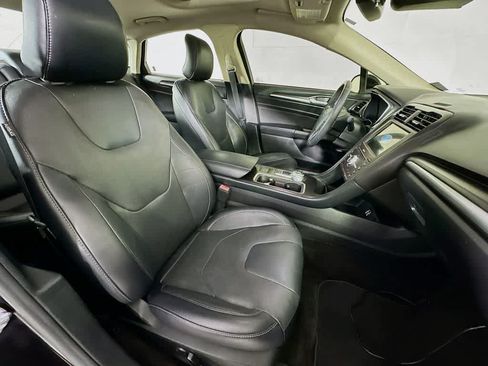 Used 2019 Ford Fusion Titanium FWD image 15