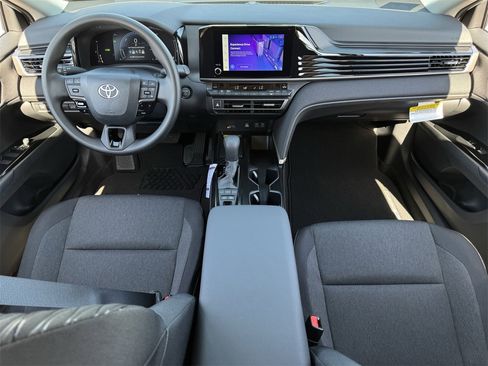 New 2026 Toyota Camry LE image 10