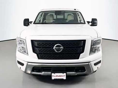 Used 2021 Nissan Titan SV w/ SV Convenience Package AWD/4WD image 3