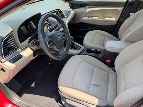 Used 2017 Hyundai Elantra SE FWD image 10