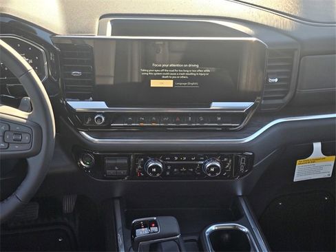 New 2026 GMC Sierra 1500 SLT image 14