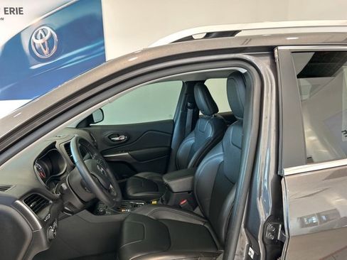 Used 2019 Jeep Cherokee Latitude Plus w/ Cold Weather Group image 13