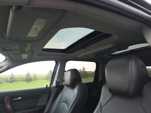 Used 2013 Chevrolet Traverse LTZ image 6