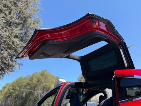 Used 2017 Tesla Model X 100D image 32