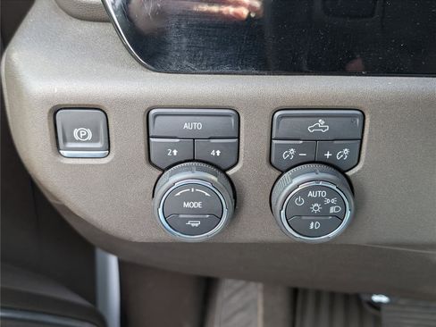Used 2024 Chevrolet Silverado 1500 RST AWD/4WD image 20