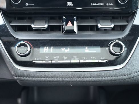 Used 2021 Toyota Corolla SE image 30