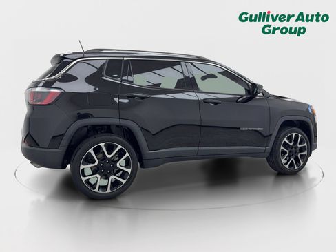 Used 2019 Jeep Compass Limited AWD/4WD image 9