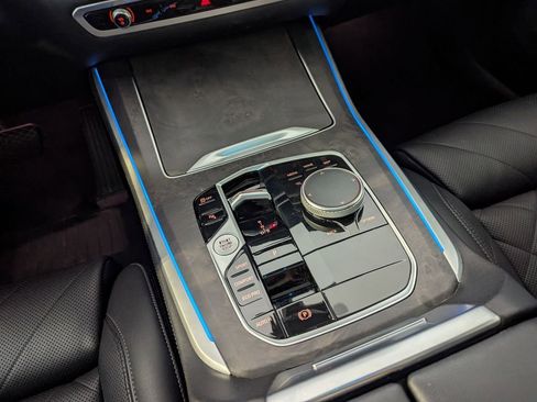 Used 2024 BMW X5 sDrive40i image 11