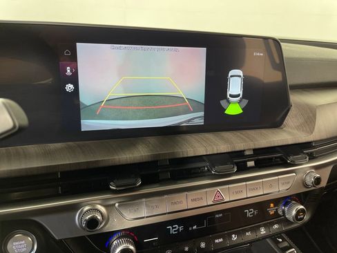 Used 2023 Kia Telluride EX w/ EX Captain's Chair Package image 24