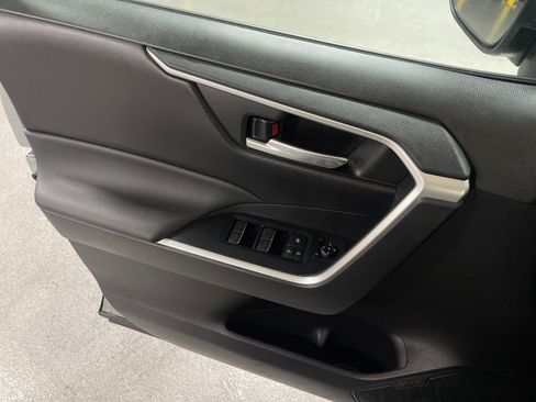 Certified 2022 Toyota RAV4 XLE w/ Convenience Package image 14
