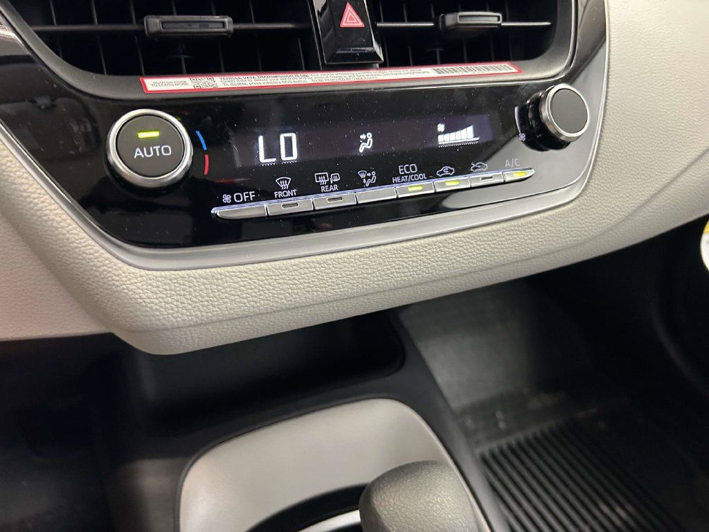 Used 2026 Toyota Corolla LE FWD image 22