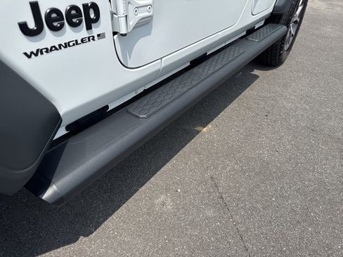 New 2025 Jeep Wrangler Sport S image 15