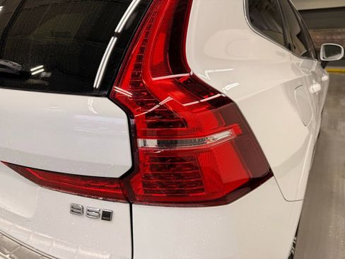 Used 2023 Volvo XC60 B5 Plus w/ Protection Package Premier image 5