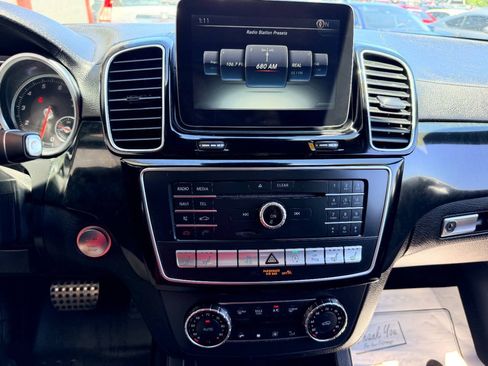 Used 2016 Mercedes-Benz GLE 400 4MATIC image 38