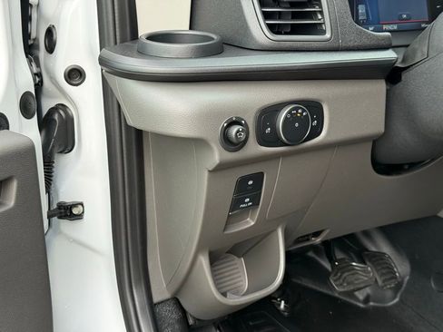 New 2026 Ford Transit 250 148 Medium Roof image 13