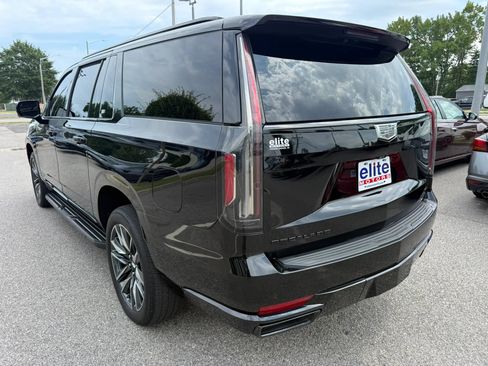 Used 2023 Cadillac Escalade ESV Sport w/ LPO, ONYX Package RWD image 5