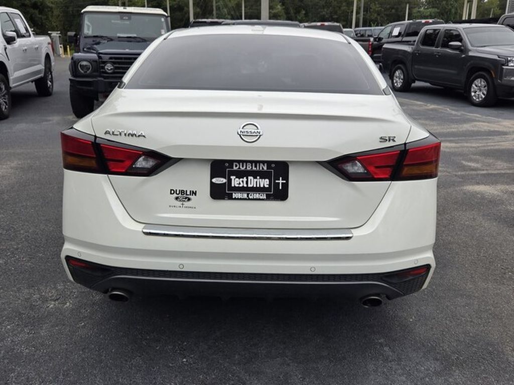Used 2021 Nissan Altima 2.5 SR w/ SR Premium Package FWD image 12