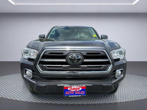 Used 2019 Toyota Tacoma SR5 RWD image 12