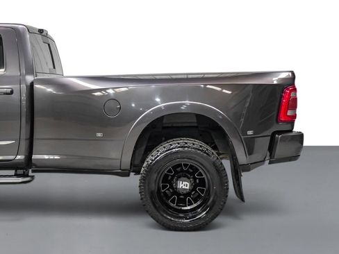 Used 2024 RAM 3500 Limited AWD/4WD image 12