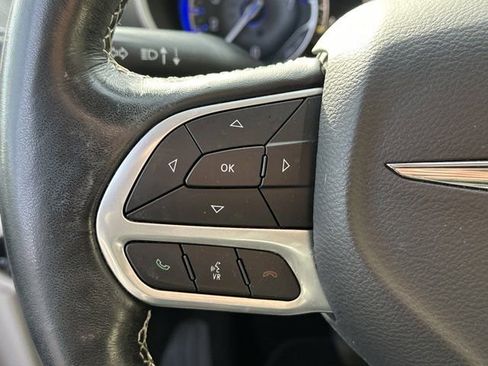 Certified 2021 Chrysler Pacifica Touring-L w/ Uconnect Theater Family Group image 29