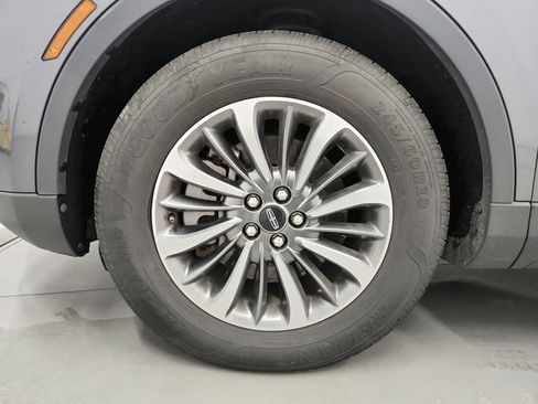 Used 2021 Lincoln Nautilus Reserve image 17