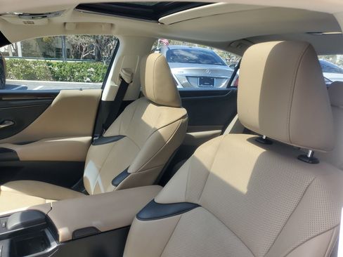 Certified 2021 Lexus ES 350 w/ Premium Package image 17