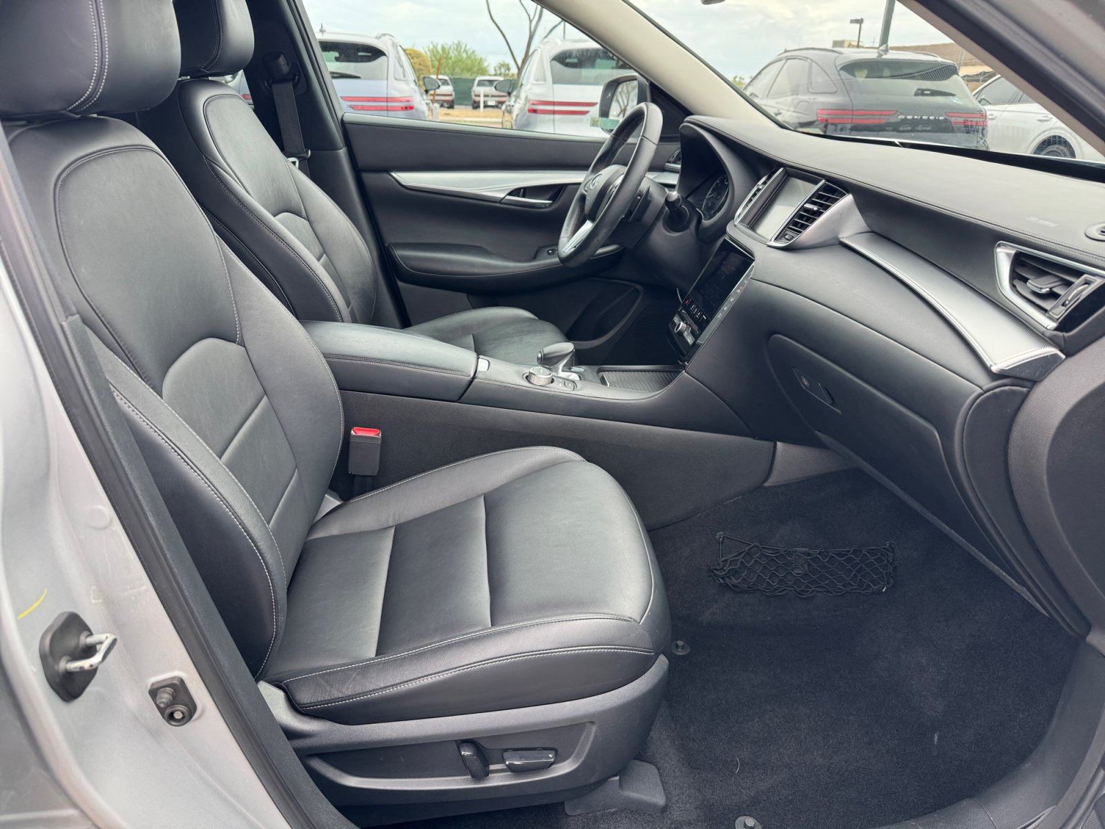Used 2019 INFINITI QX50 Luxe w/ Protection Package FWD image 19