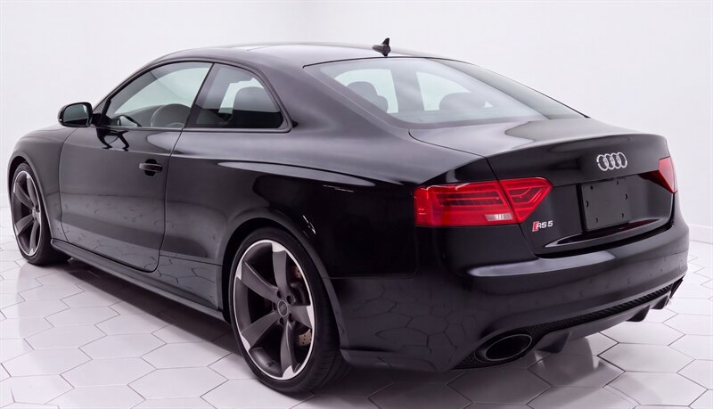 Used 2015 Audi RS 5 Coupe w/ Black Optic Plus Package AWD/4WD image 4