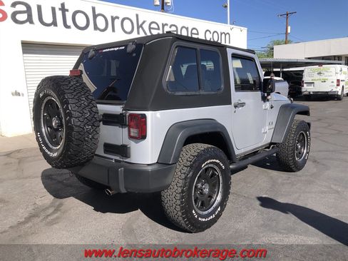 Used 2009 Jeep Wrangler X image 8