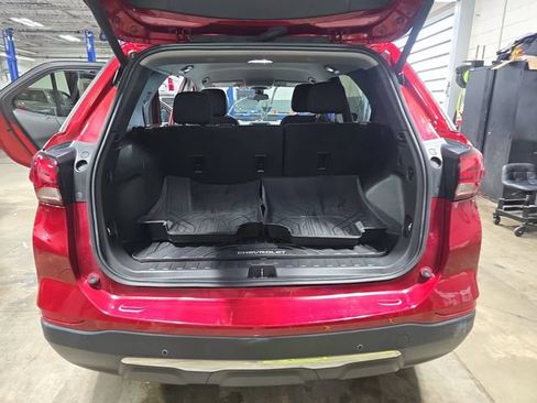 Used 2024 Chevrolet Equinox LT AWD/4WD image 12
