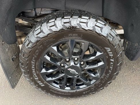 Used 2025 Chevrolet Silverado 3500 LTZ w/ LTZ Plus Package AWD/4WD image 12