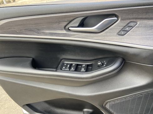 Used 2023 Jeep Grand Cherokee Limited image 49