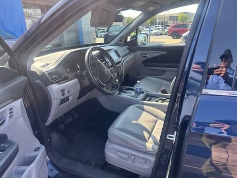 Used 2023 Honda Ridgeline RTL-E image 3