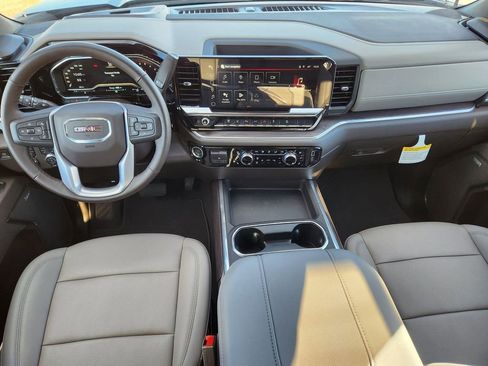 New 2025 GMC Sierra 3500 SLT w/ SLT Premium Package AWD/4WD image 17