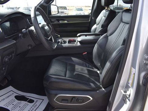 Used 2024 Jeep Wagoneer L Series II w/ Flexible Seating Group image 14