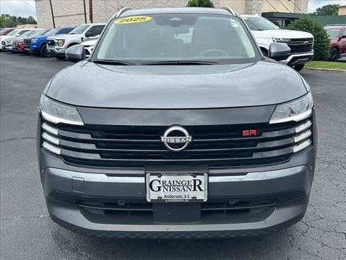Used 2025 Nissan Kicks SR w/ SR Premium Package FWD image 8