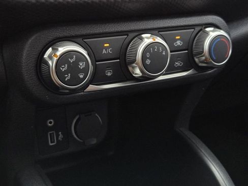 Used 2024 Nissan Kicks S image 21