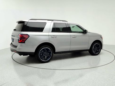 Used 2023 Ford Expedition Limited AWD/4WD image 8