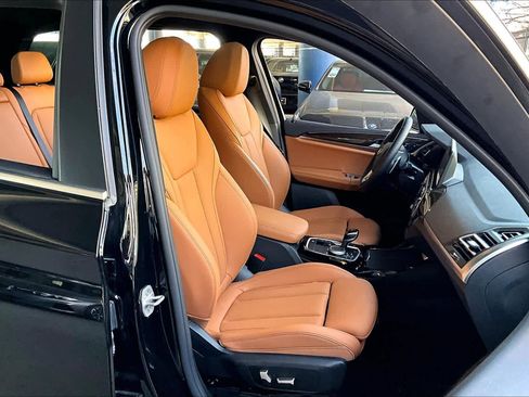 Used 2023 BMW X3 sDrive30i w/ Premium Package image 9
