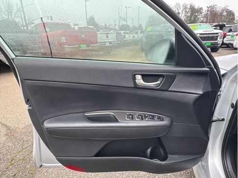 Used 2020 Kia Optima LX image 15