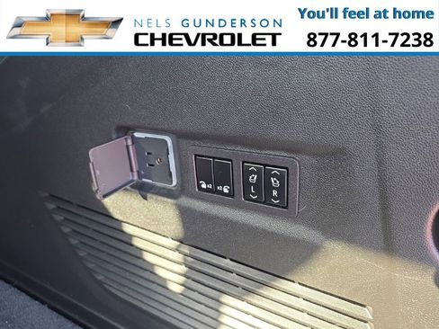Certified 2024 Chevrolet Suburban High Country w/ Advanced Technology Package image 19