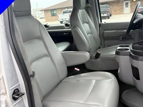 Used 2009 Ford E-350 and Econoline 350 XLT RWD image 29