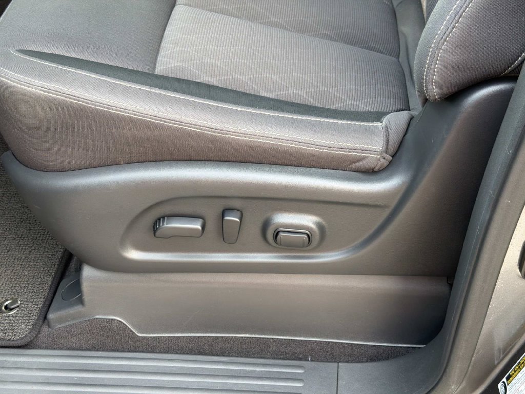 Used 2023 Nissan Titan SV w/ SV Convenience Package AWD/4WD image 20