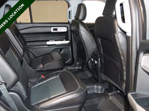 Used 2021 Ford Explorer Limited w/ Equipment Group 301A AWD/4WD image 66