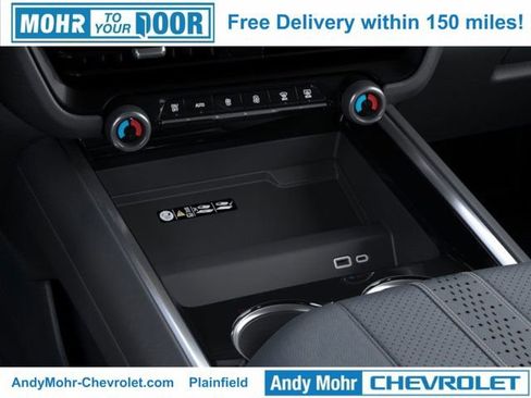 New 2025 Chevrolet Suburban High Country image 23