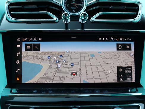 Used 2021 Bentley Bentayga image 39