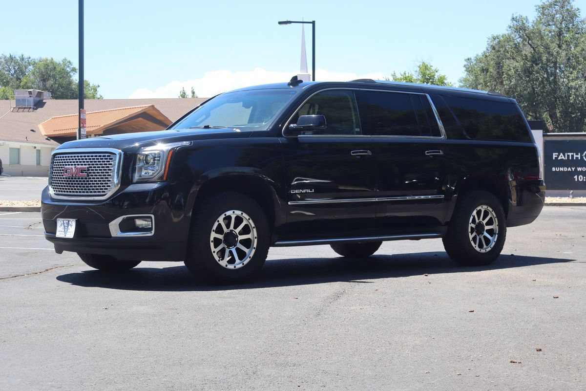 Used 2016 GMC Yukon XL Denali w/ Open Road Package AWD/4WD image 11