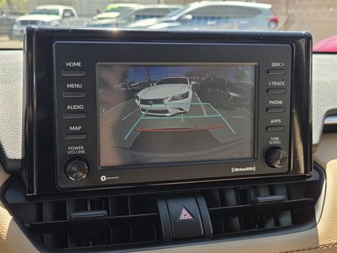 Used 2022 Toyota RAV4 LE AWD/4WD image 9