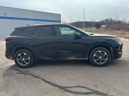 Used 2025 Chevrolet Blazer LT image 7