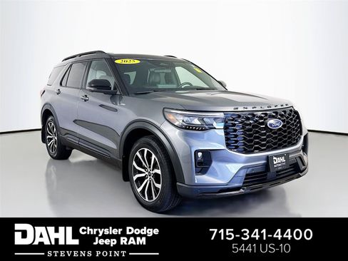 Used 2025 Ford Explorer ST-Line AWD/4WD image 1